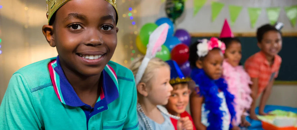 Das Highlight für den Kindergeburtstag: Kreative Bastelstationen für 4-, 6- und 10-Jährige